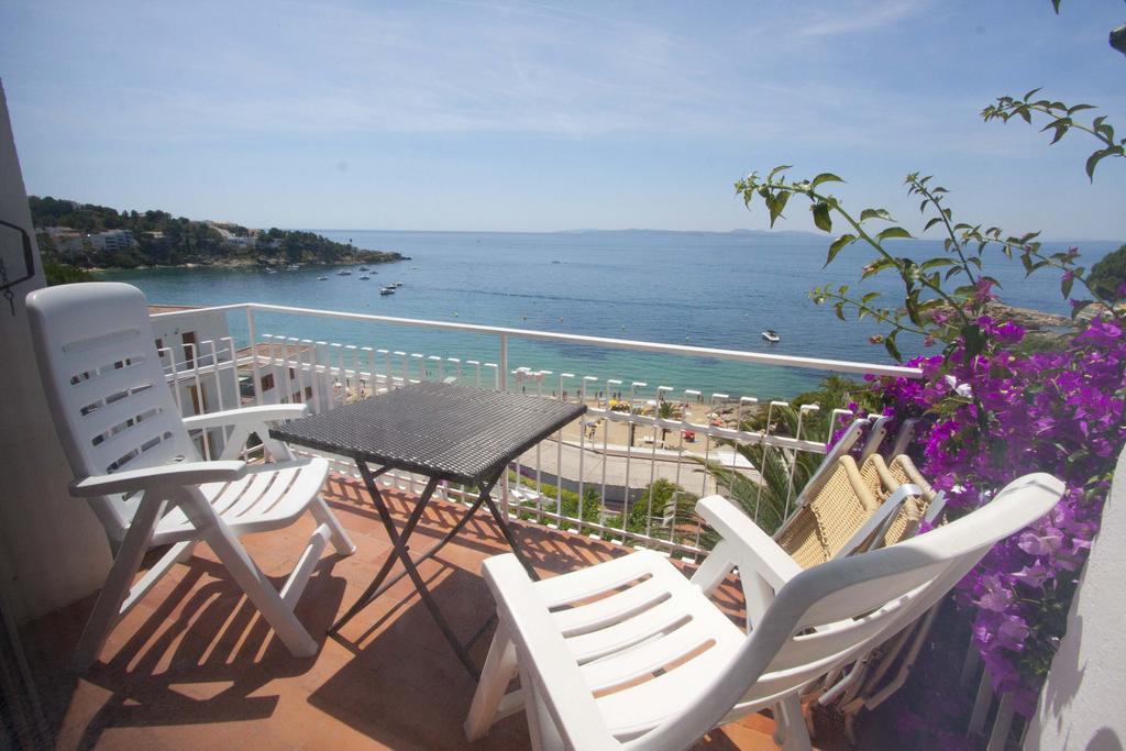 Santa Llucia Apartaments Roses Zimmer foto